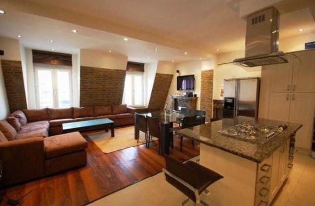 4 bed flat to rent in Bolsover Street..