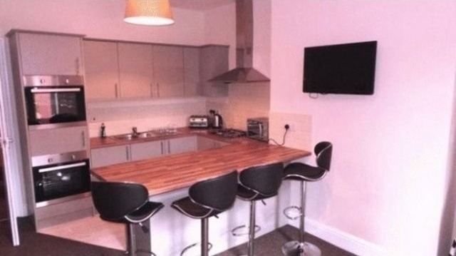 1 Bed Flat/Apartment To Let in.. - 2