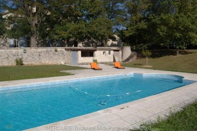 9 bedroom Manor House For Sale: 47000.. - 2