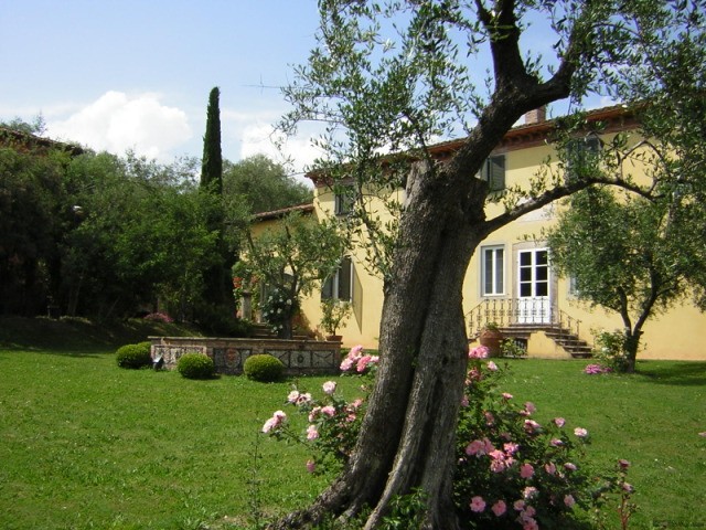 Villa - For Sale - Hills around Lucca -.. - 2