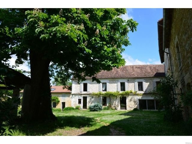Very beautiful property on ~ 1.5 ha - 2