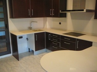A modern three bedroom two bathroom.. - 2