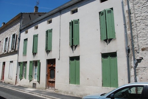 Beautiful townhouse with huge first..