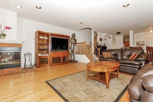 2 bedroom Condominium For Sale: White.. - 2