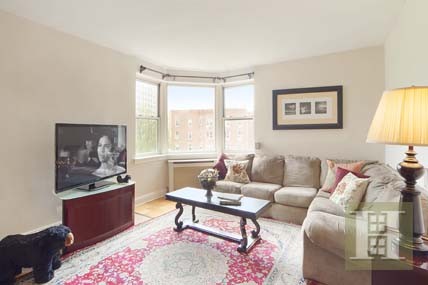 2 bedroom Apartment For Sale: 2711..