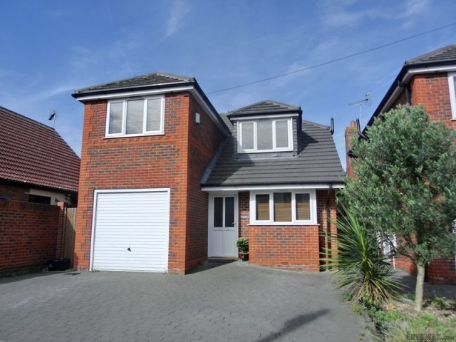 4 bedroom house in Minster On Sea..