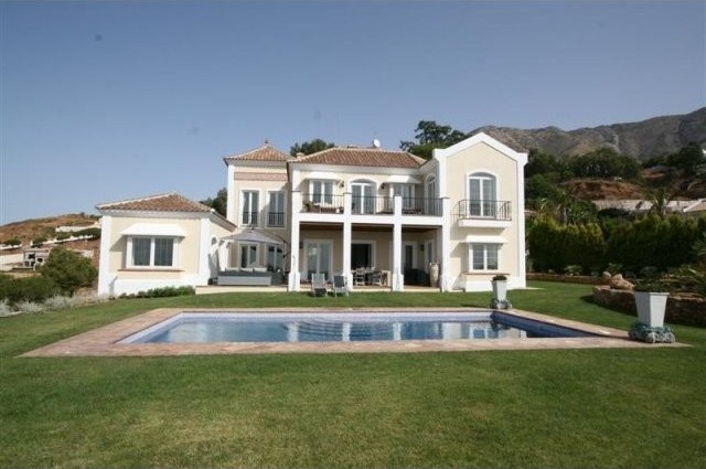 Villa - Magnificent villa in Valtocado..