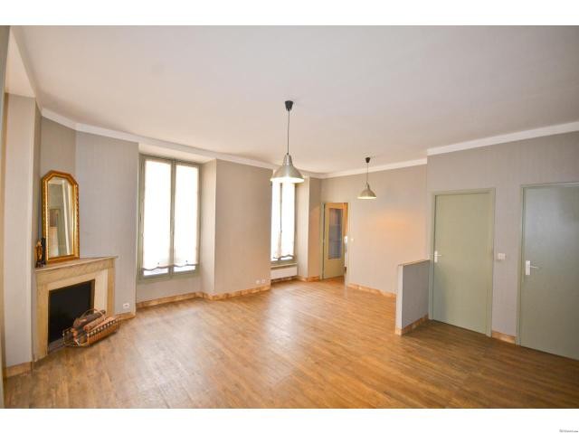 Cute and bright two bedroom apartment.. - 2