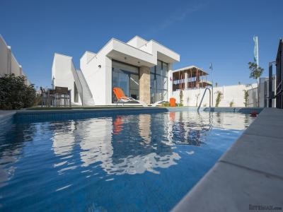 3 Bedrooms - Villa - Alicante - For Sale