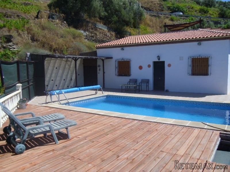 3 bedroom, 2 bathroom Villa, (build 109..