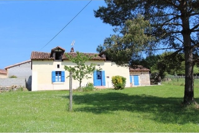 Stone House With Land And Pool Set Near.. - 2