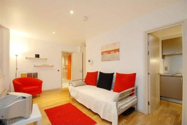 Ludgate Square, London EC4M