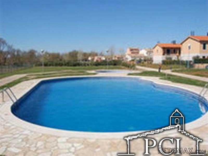 /034 Terraced house with communal pool - 2