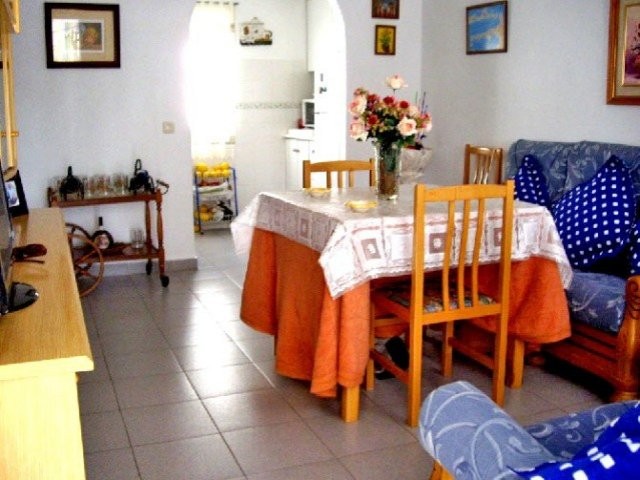2 Bed Ground floor Property in Los.. - 2