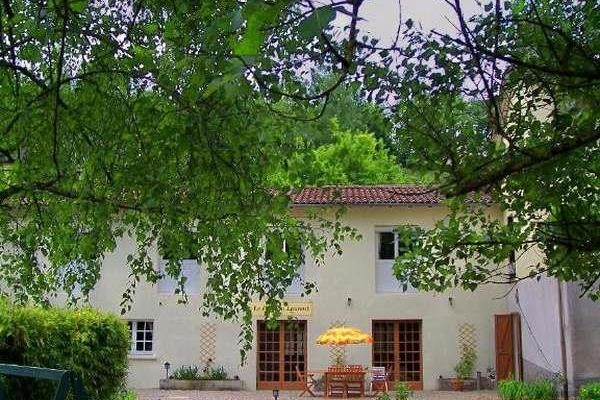 Nr Aurillac (Cantal) - Great business..
