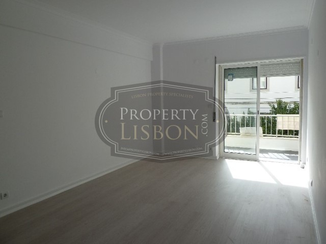 Excellent Condition: T1 Cascais.. - 2