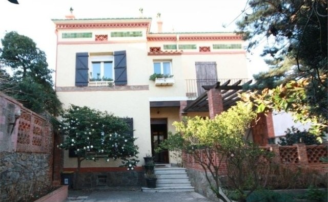 Exceptional Property With Garden..