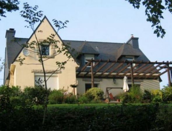 Charming Neo-Breton Detached House