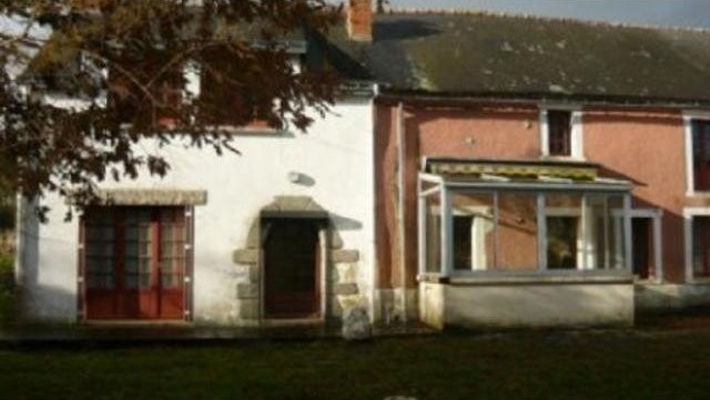 House, Outbuildings On 3 Hectares