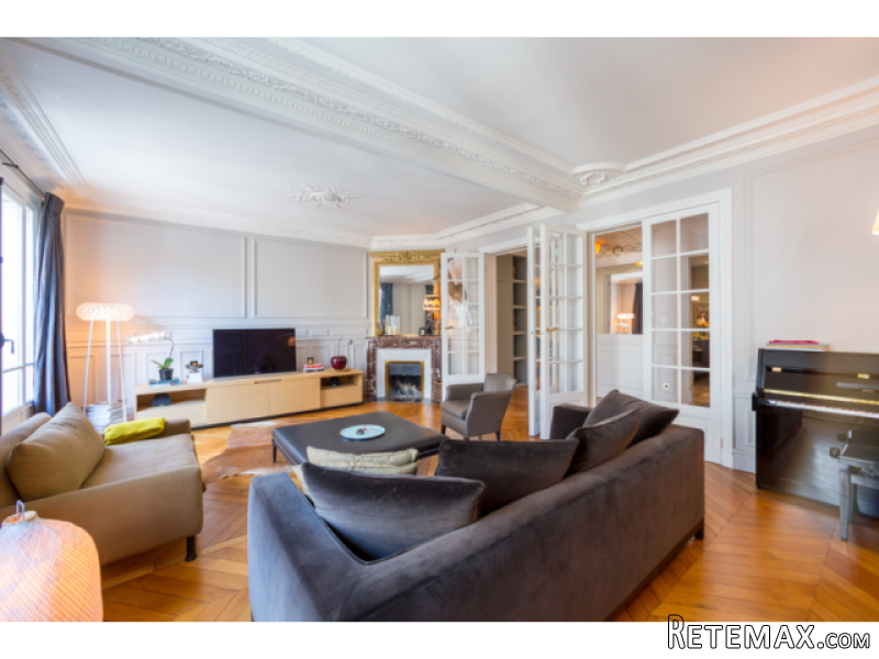 A delightful 2 bed apartment of 126m2..