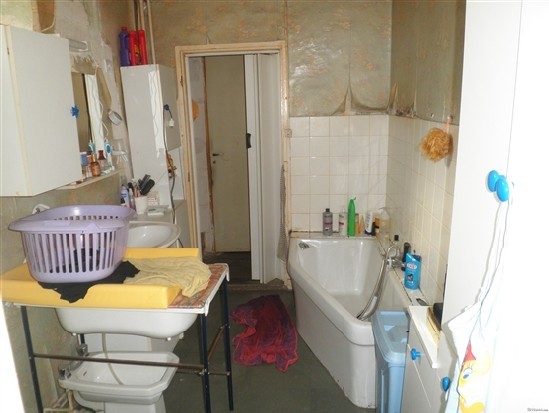 Partially Renovated House with 4.. - 2