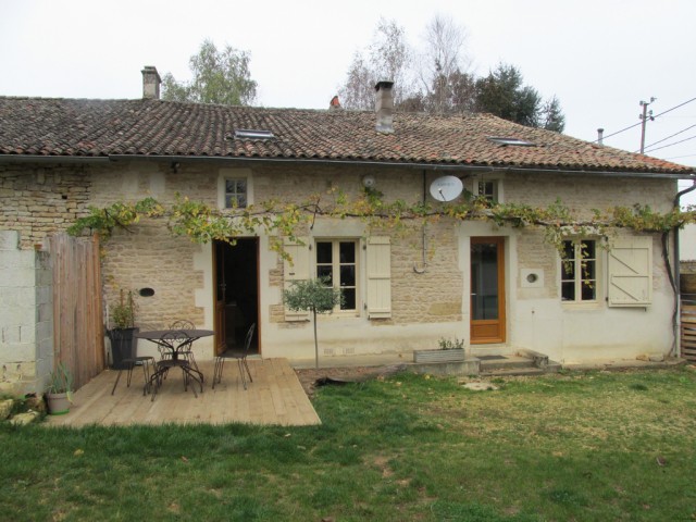 2 Bedroom Stone Cottage