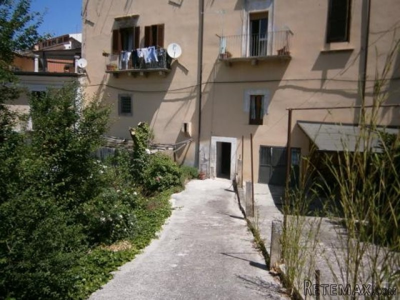 APARTMENT WITH GARDEN IN SULMONA