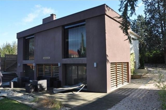 5 bedroom House For Sale: 42270..