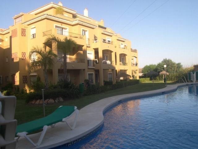 Apartment - Lovely newly 2 bed / 2bath..