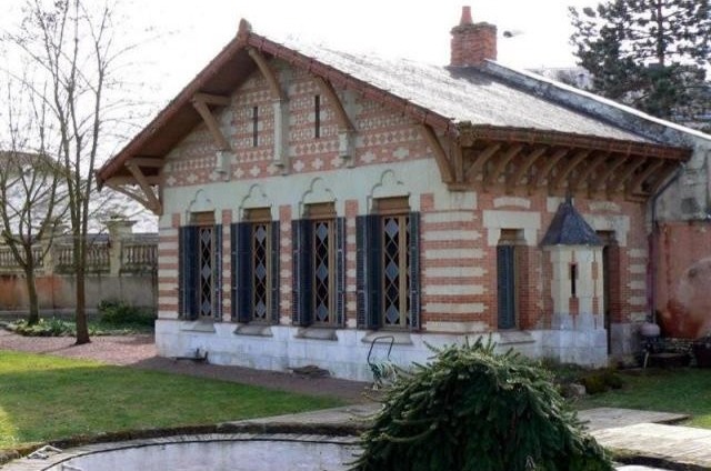 4 bedroom Manor House For Sale: 86200.. - 2