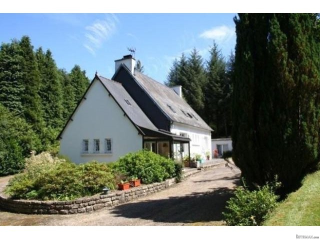 7 Bedroom Country House For Sale