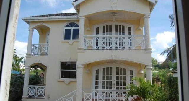 7 bedroom Property For Sale: Fitts.. - 2