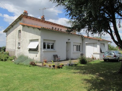 Detached Stone House With Large Garden