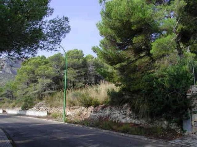 Plot with building licence and sea views - 2