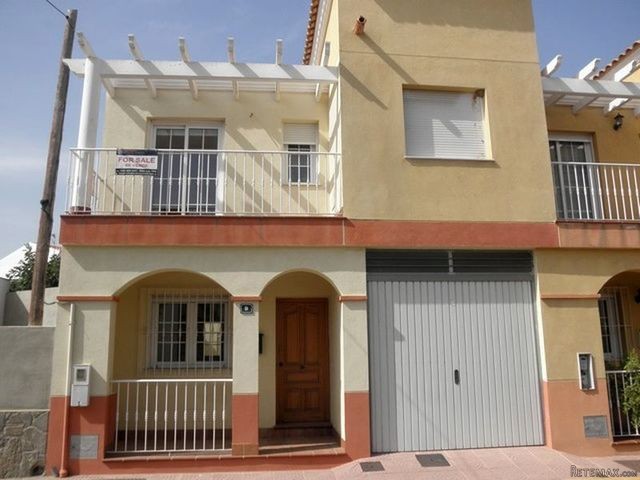 Townhouse / Duplex For Sale In Antas..