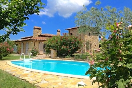 Beautiful House With Pool Near Piegaro