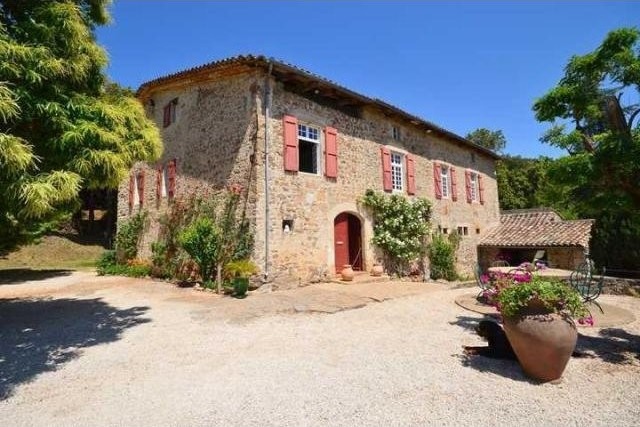 4 Bedroom Manor House For Sale - 2