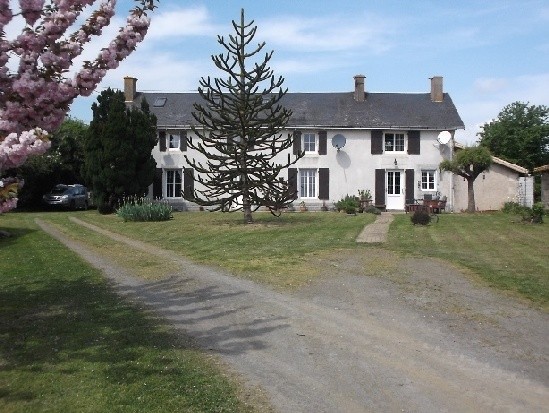 Farmhouse Style Cottage and Barn - 2