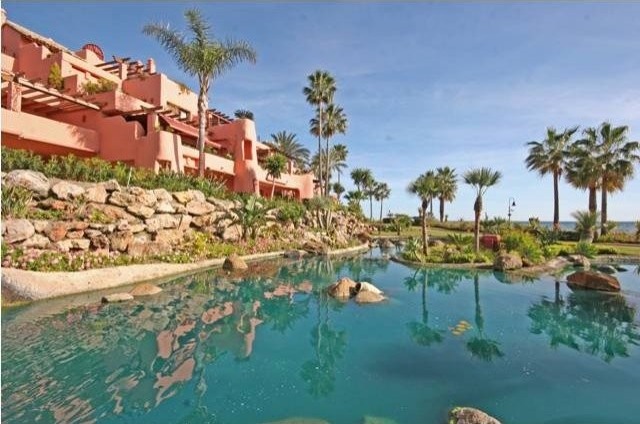 APARTMENT FOR SALE NEW GOLDEN MILE