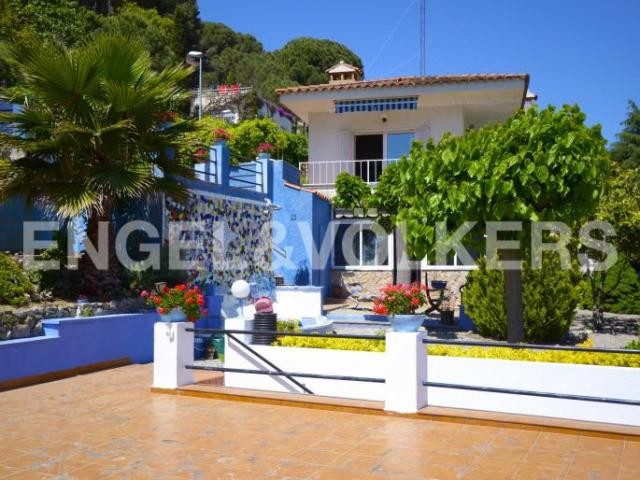 House 100 meters from the beach. Costa..