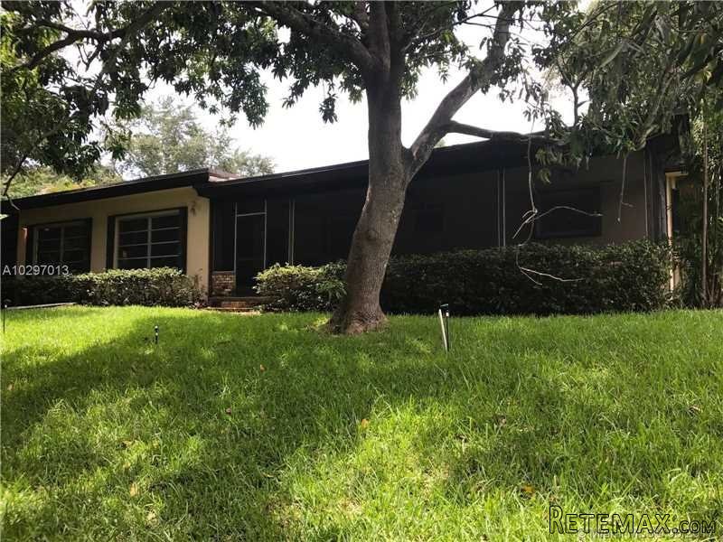 4 bedroom House For Sale: 5851 SW 32nd..