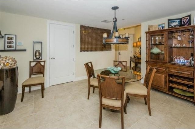 2 bedroom Property For Sale: 331.. - 2
