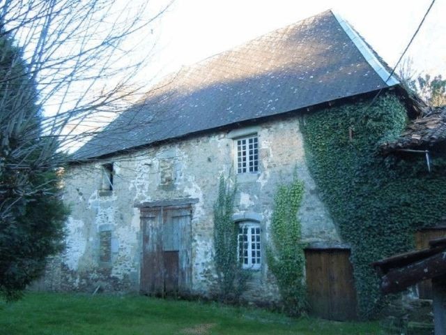 Near, Chateauneuf-La-Foret, Haute..