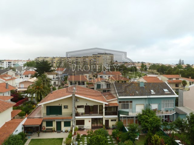 T3 Duplex Cascais Apartment for Sale..