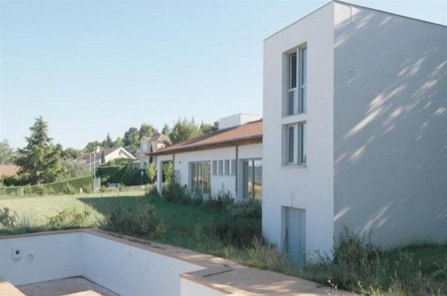 5 bedroom Villa For Sale: 63130 ROYAT