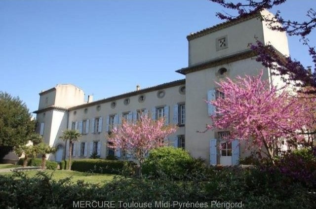 6 bedroom House For Sale: 11000 AUDE