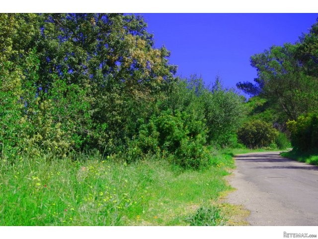 Building plot of 400 m2 near the center.. - 2