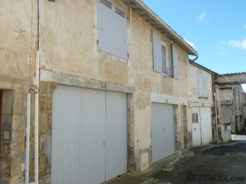 Townhouse For Sale With Independent.. - 2