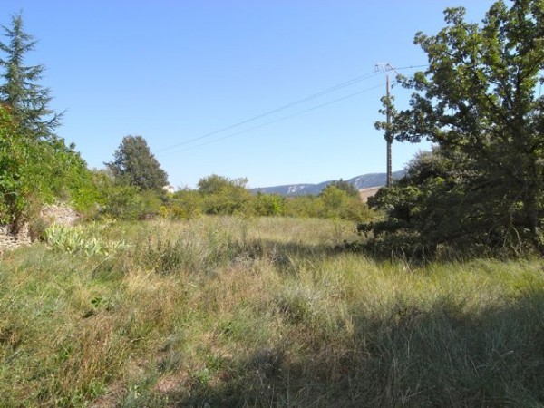 V0797 Building plot at the edge of the..