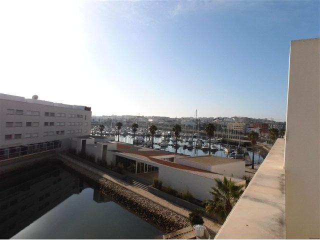 LAGOS MARINA TOP FLOOR APARTAMENTO FOR..